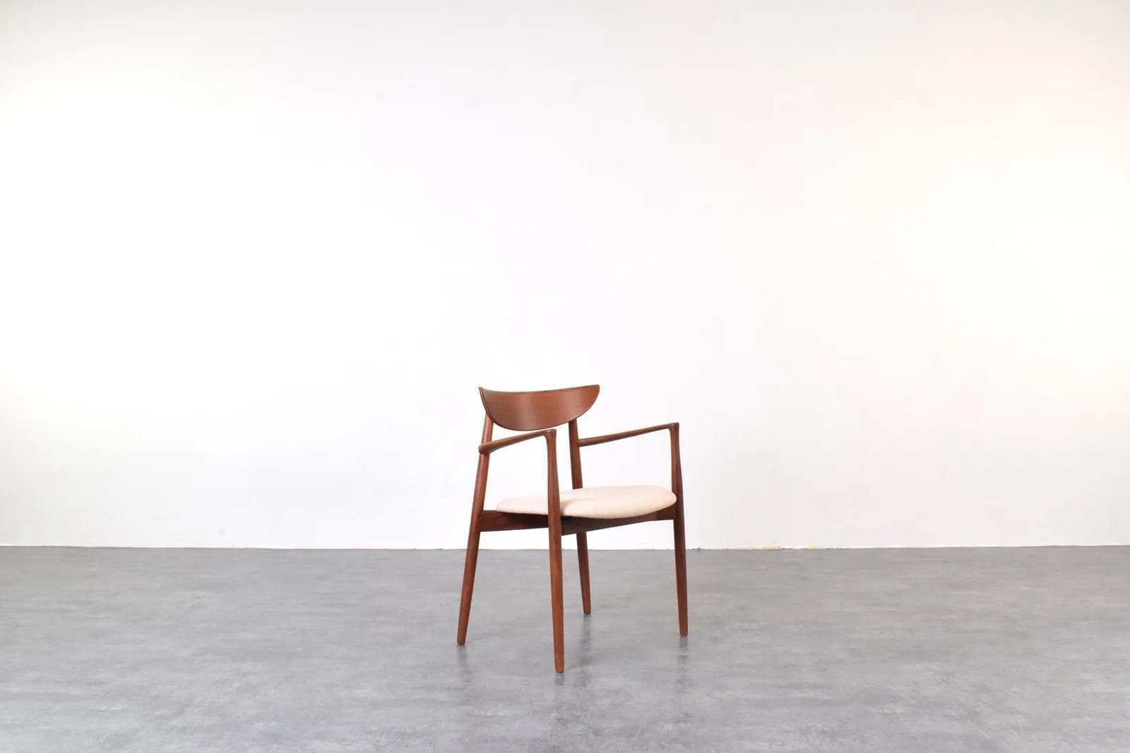 Fotel, teak brązowy, wełna beżowa, proj. H. Østergaard, Randers Møbelfabrik, Dania, lata 60. - 315032