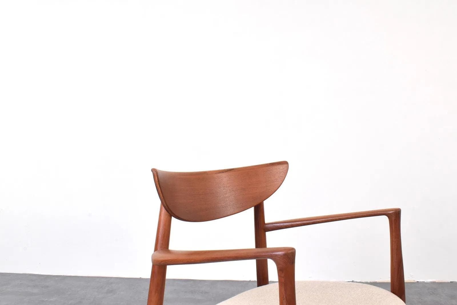 Fotel, teak brązowy, wełna beżowa, proj. H. Østergaard, Randers Møbelfabrik, Dania, lata 60. - 315036
