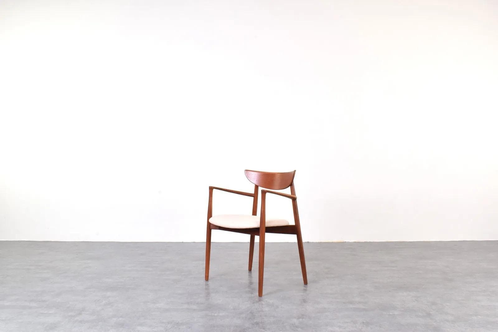 Fotel, teak brązowy, wełna beżowa, proj. H. Østergaard, Randers Møbelfabrik, Dania, lata 60. - 315034