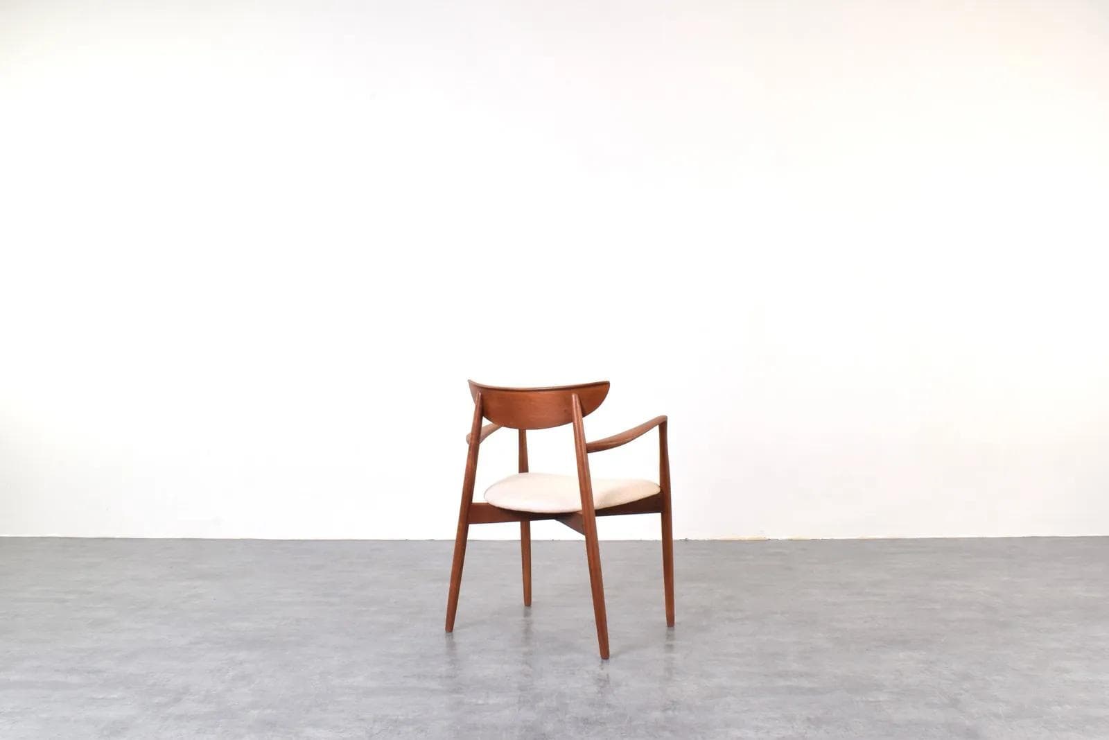Fotel, teak brązowy, wełna beżowa, proj. H. Østergaard, Randers Møbelfabrik, Dania, lata 60. - 315031