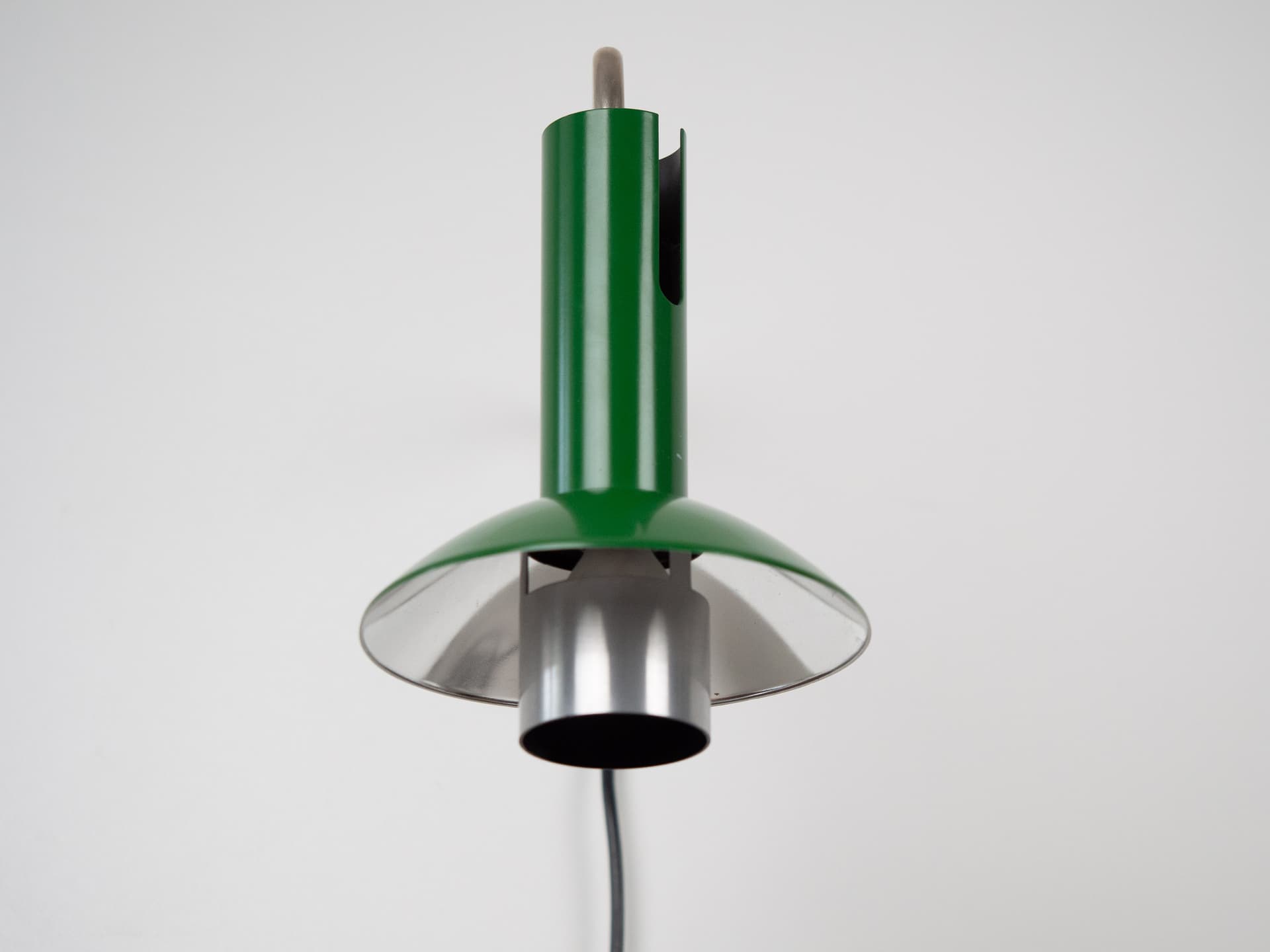 Kinkiet Louise, aluminium biały, róż, proj. P. Henningsen, Louis Poulsen, Dania, lata 60. - 314968