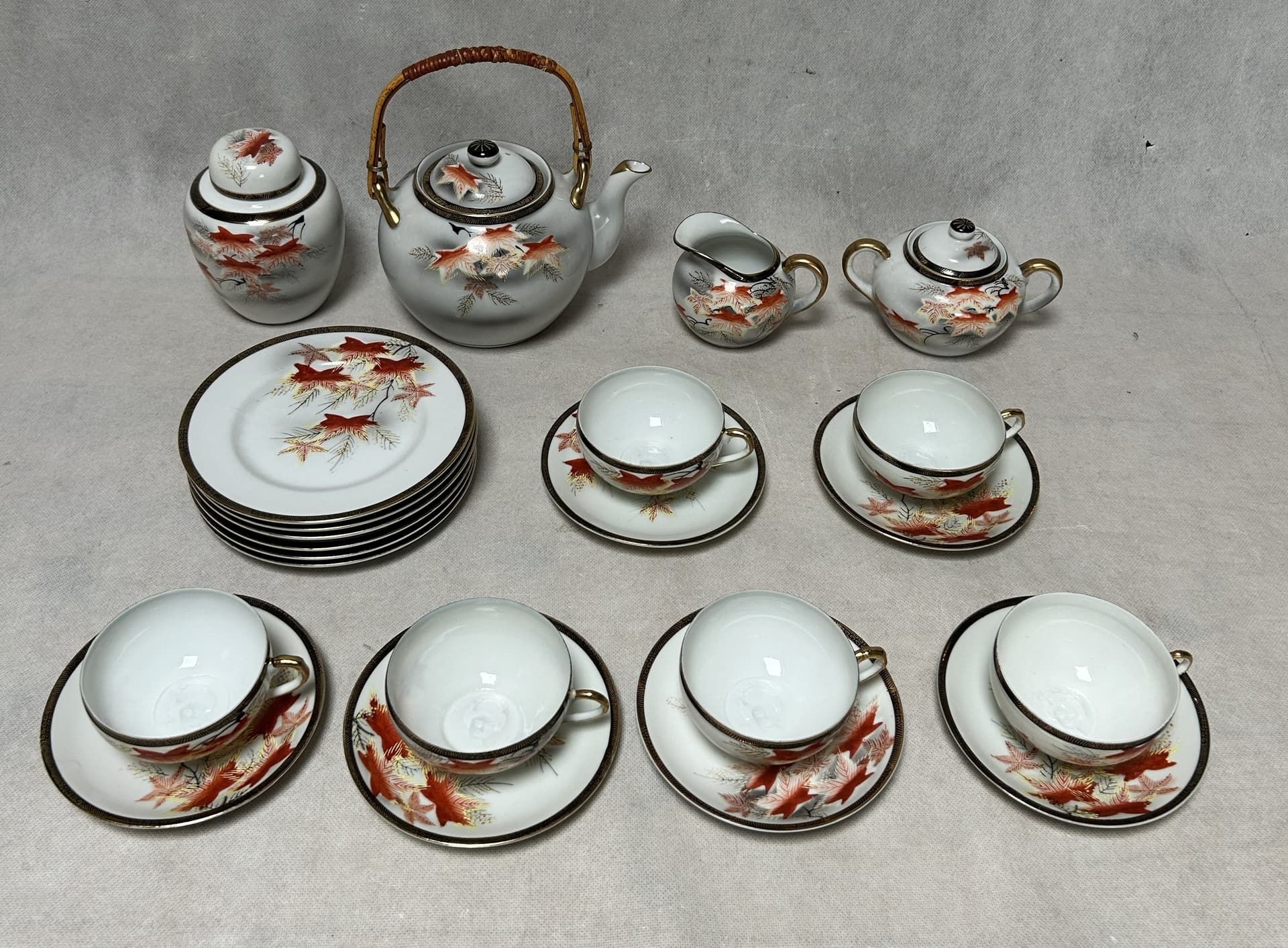 Zestaw porcelanowy, motyw Gejsza, biały porcelana, bambus brązowy, Japonia, lata 70. - 316434