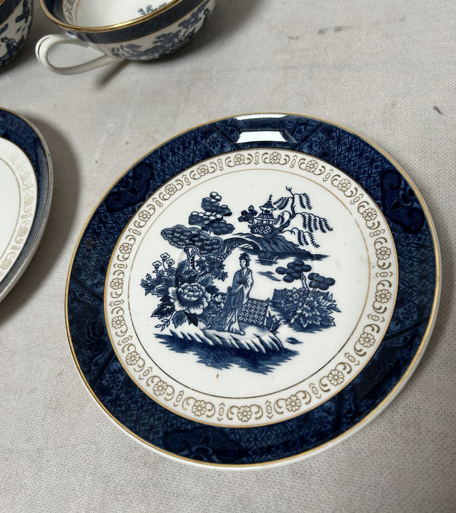 Zestaw czterech bulionówek Double Phoenix, porcelana kremowa, kobaltowy niebieski, złote wykończenia, Japonia, lata 50. - 316447