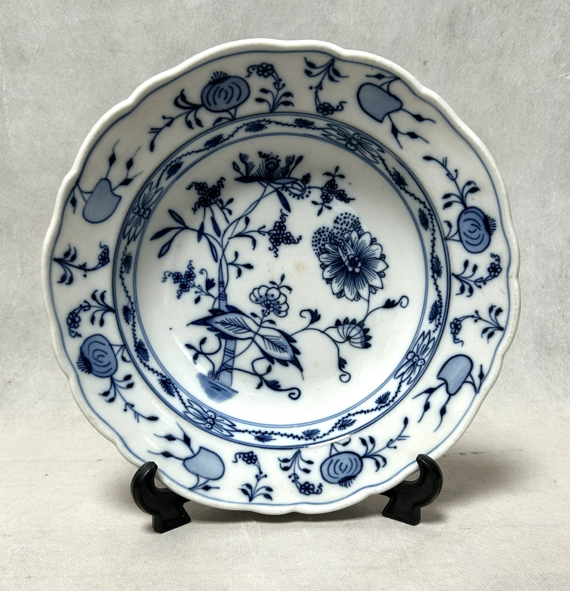 Talerz głęboki Zwiebelmuster 25 cm, porcelana biała, Meissen, Niemcy, początek XX w. - 316453