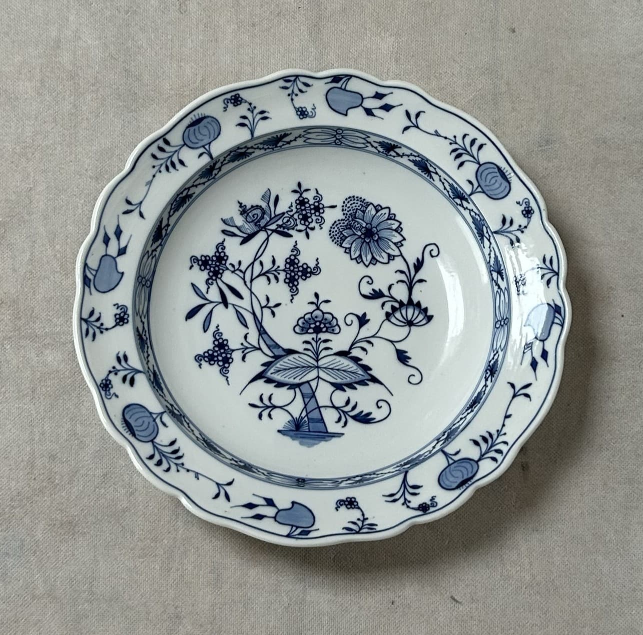Talerz głęboki Zwiebelmuster 27 cm, porcelana biała kobaltowa, Meissen, Niemcy, XIX w. - 316455
