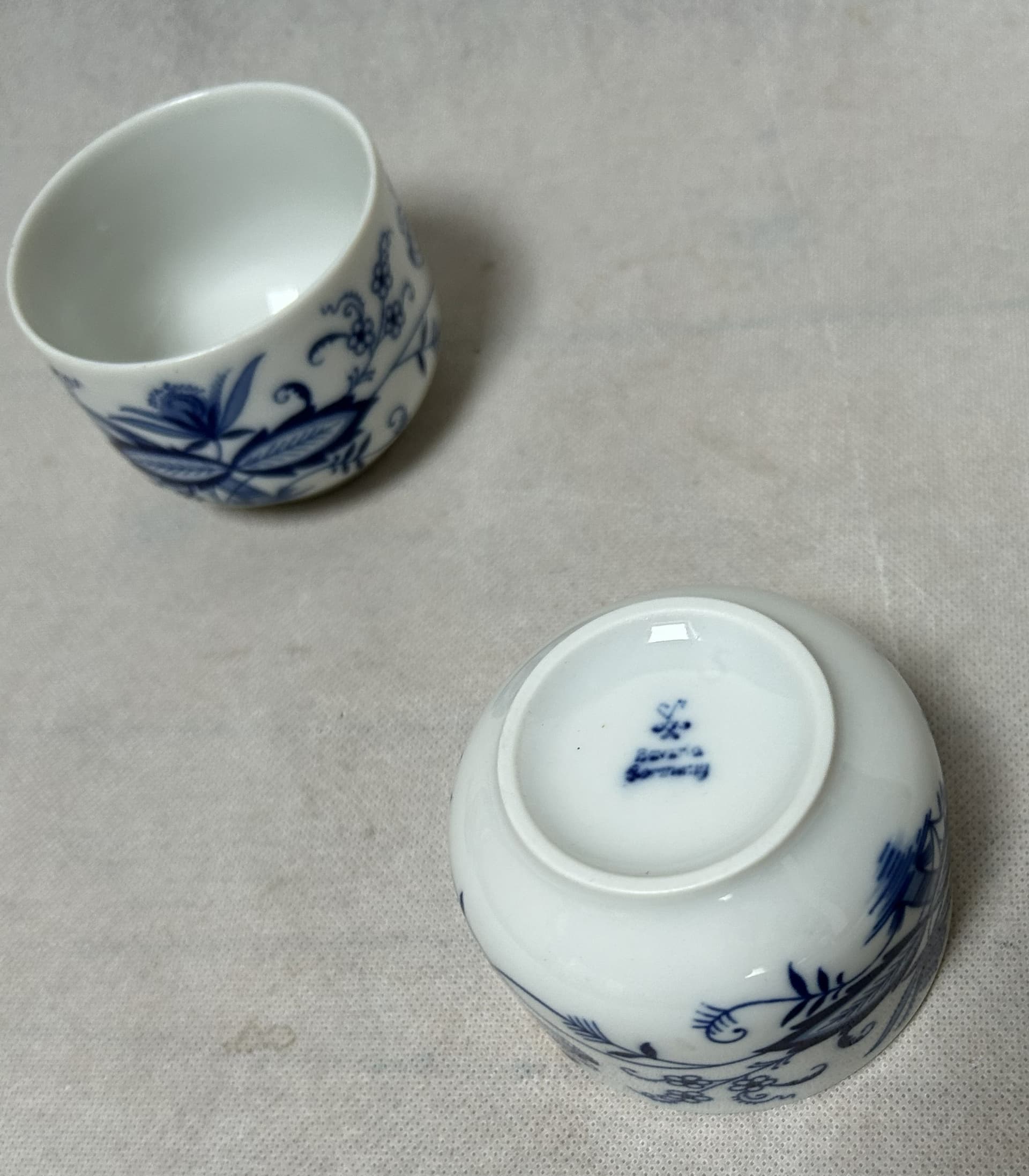 Cukiernica wzór cebulowy, porcelana biała niebieska, Oscar Schaller, Niemcy - 316467