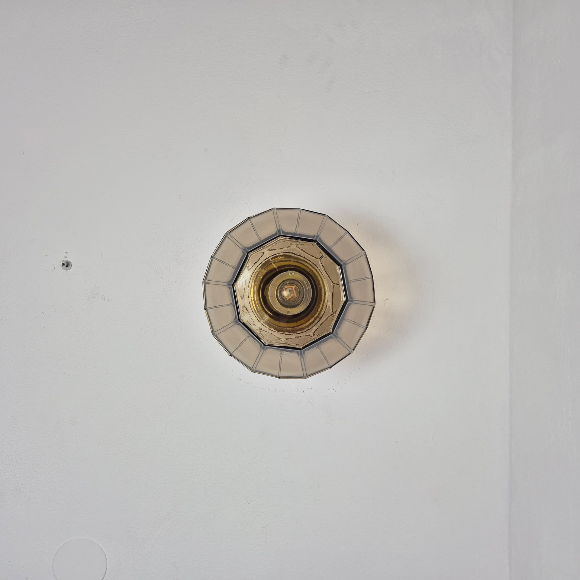 Plafon hexagonalny, szkło dymione, mosiądz, Limburg, Niemcy, lata 60. - 316553