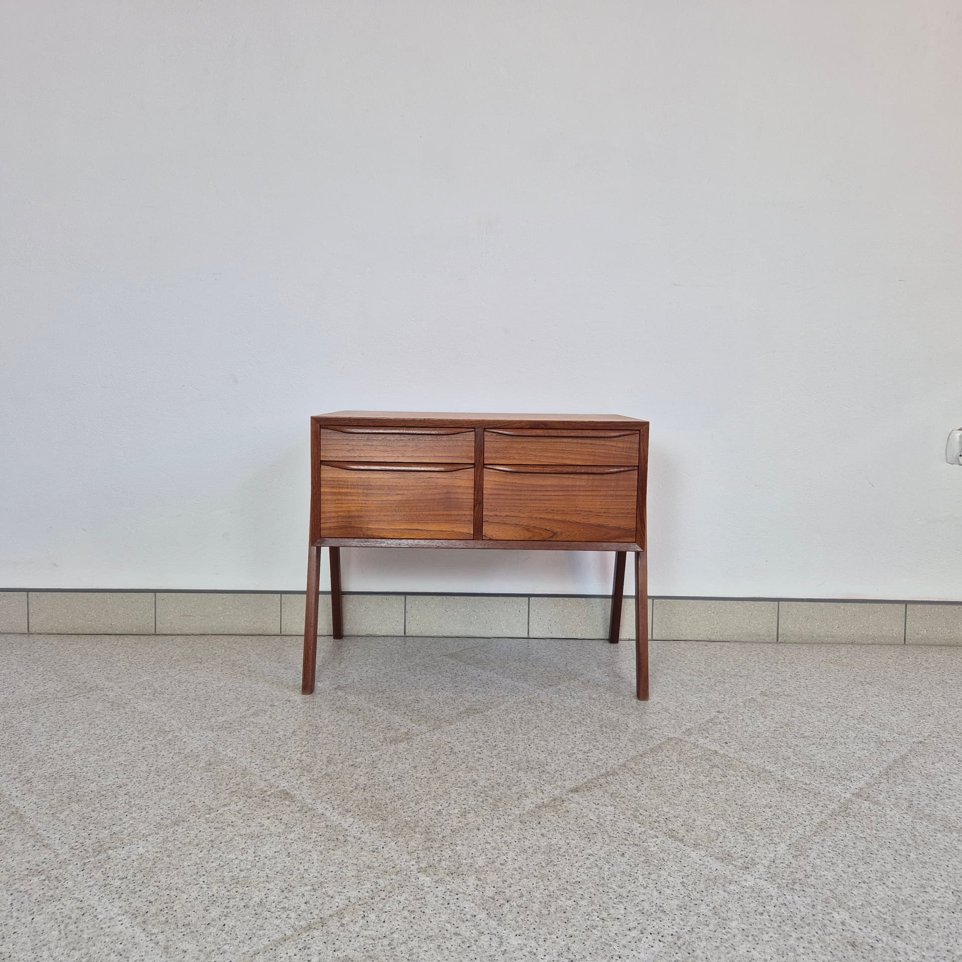 Szafka, teak brązowy, proj. A. Vodder, Dania, lata 60. - 316561