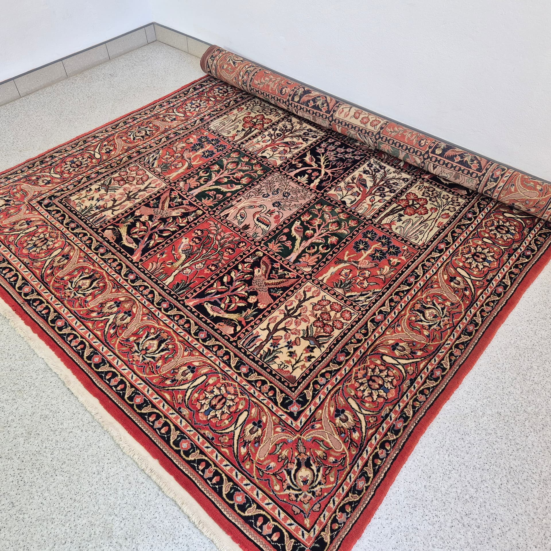 Rug Yaszd 297x212 cm, multicolor, wool, Iraq, 1960s. - 316579