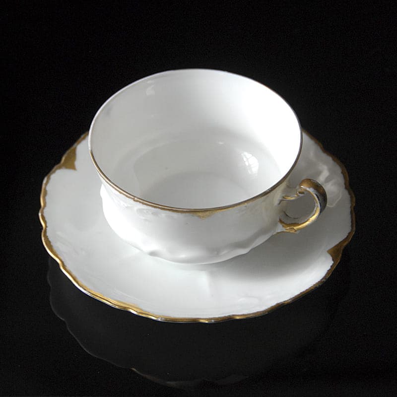 Filiżanka, porcelana biała, złocona, Oscar & Edgar Gutherz Royal Austria, Austria, XIX w. - 317141