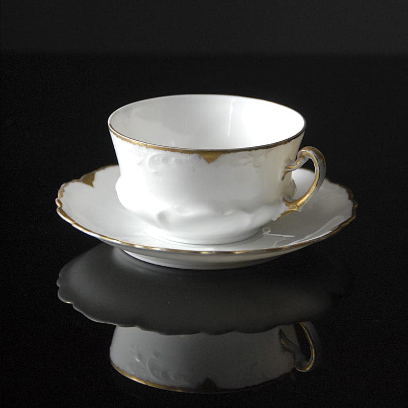 Filiżanka, porcelana biała, złocona, Oscar & Edgar Gutherz Royal Austria, Austria, XIX w. - 317139