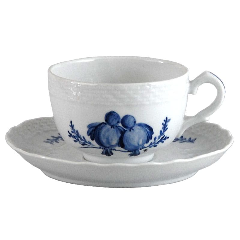 Filiżanka ze spodkiem, biała niebieska, porcelana, Francja, lata 70.