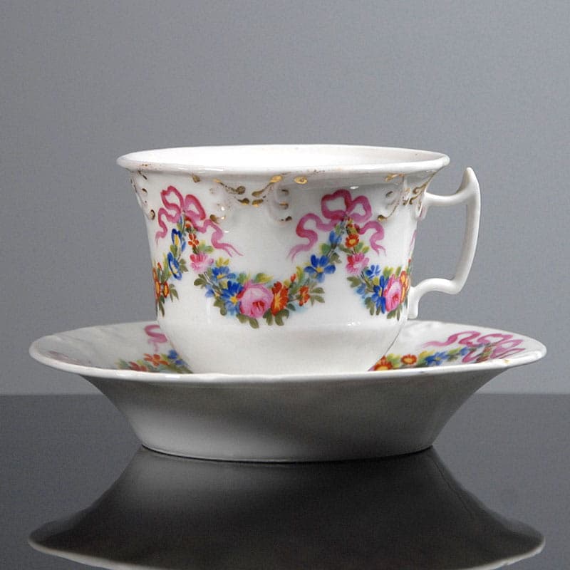 Filiżanka ze spodkiem Biedermeier, porcelana biała, Niemcy, XIX w. - 318285