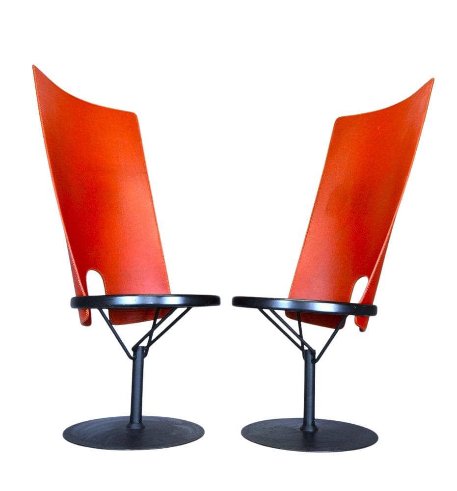 Para krzeseł obrotowych Horving, skóra czerwona, metal czarny, proj. B. Lindau, Szwecja, lata 80.