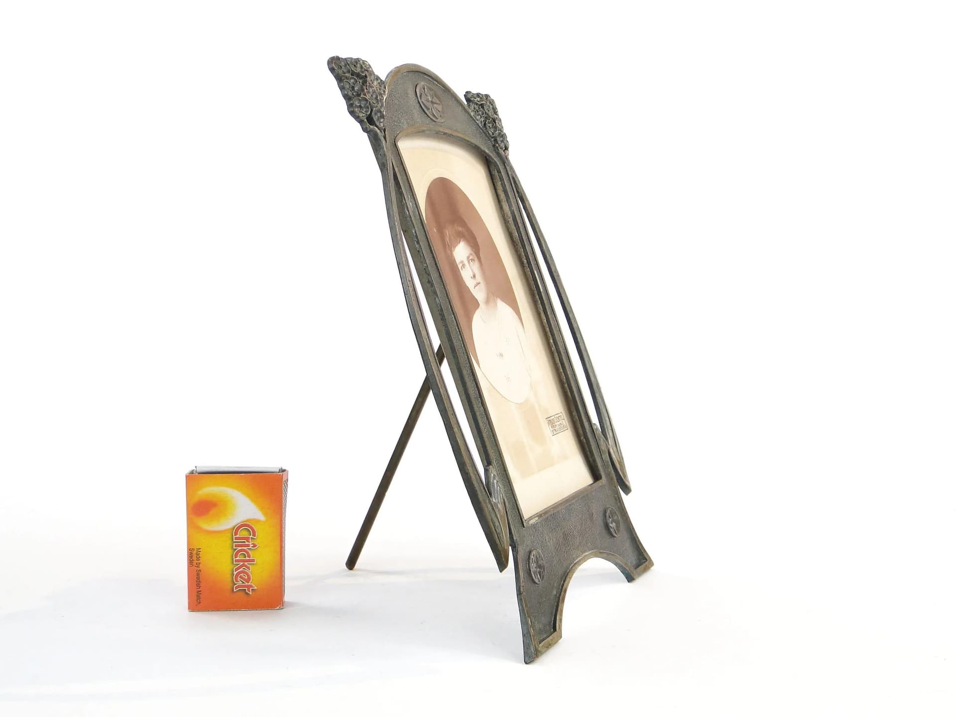 Art Nouveau Photo Frame, dark brown metal, Austria, 1900s - 23627