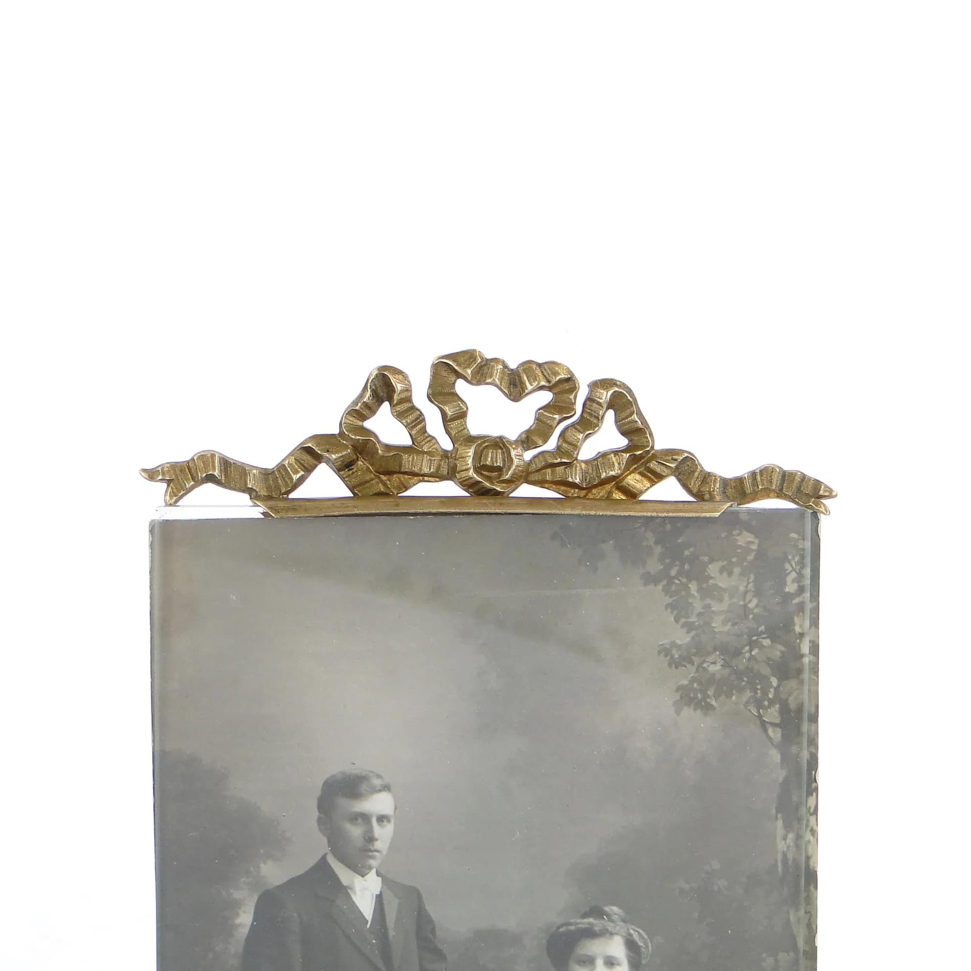 Photo frame with garland, gilded brass, France, 19th c. - 23568