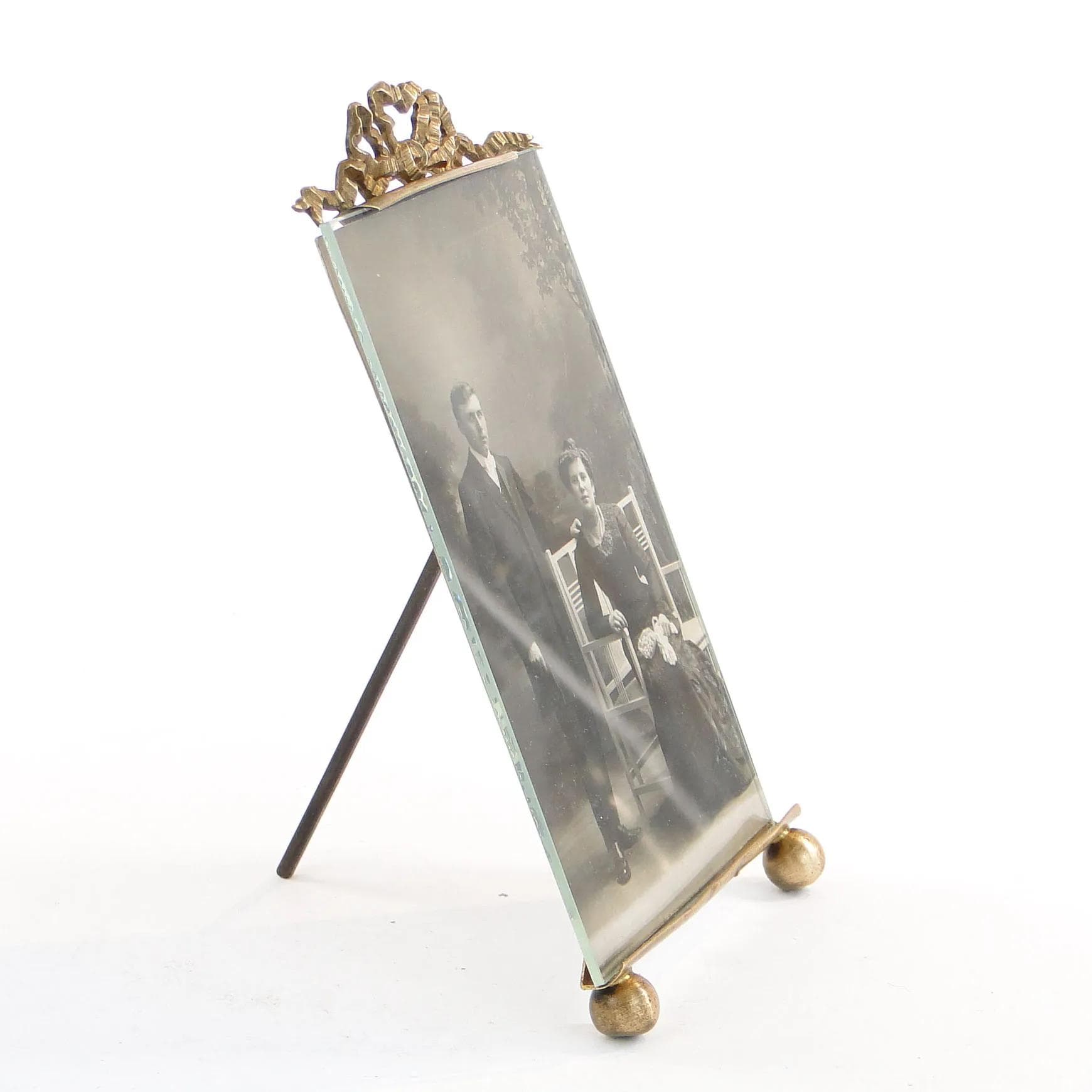 Photo frame with garland, gilded brass, France, 19th c. - 23570