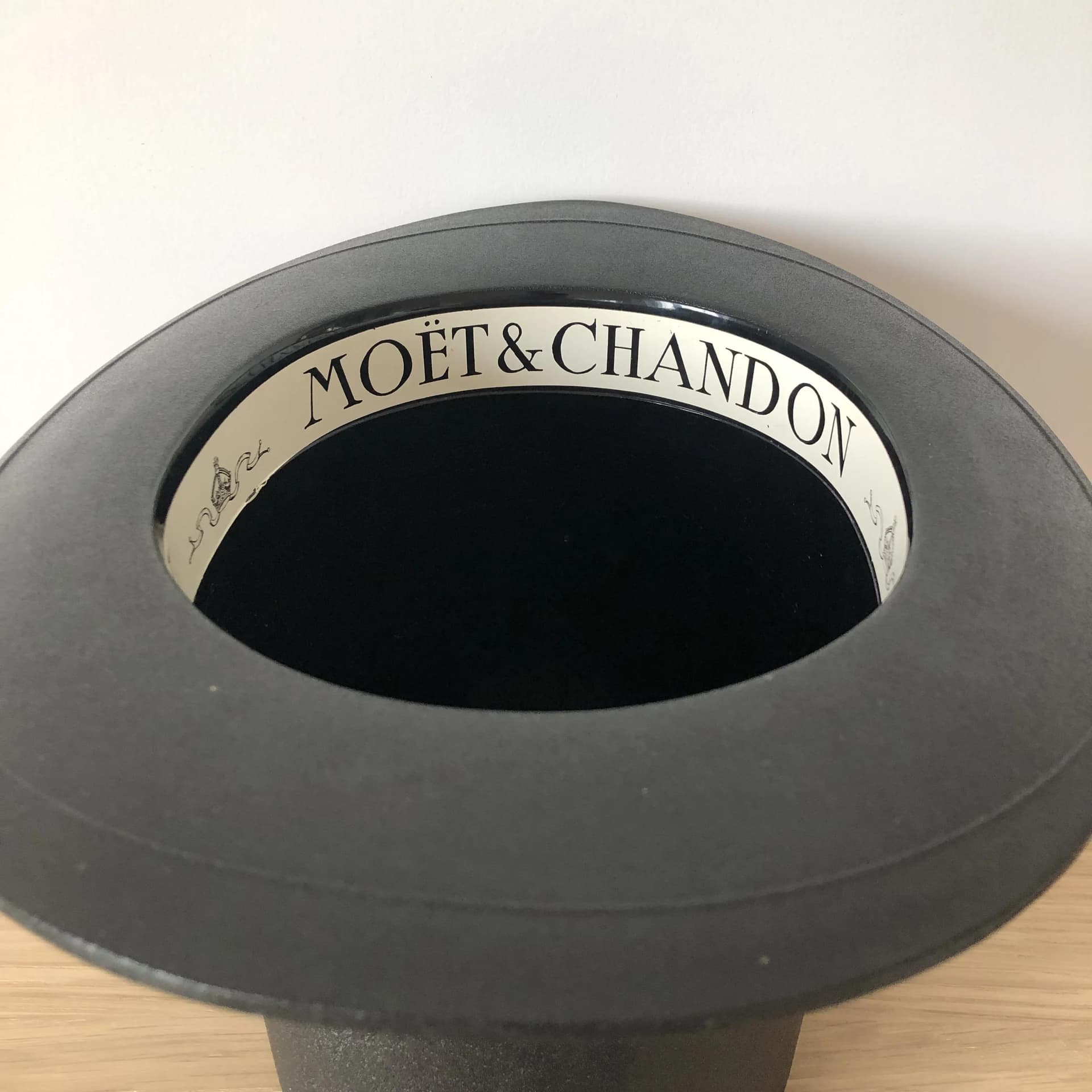 Pojemnik na szampana Moet & Chandon, czarny, plastik, Allibert, Francja, lata 80. - 23513