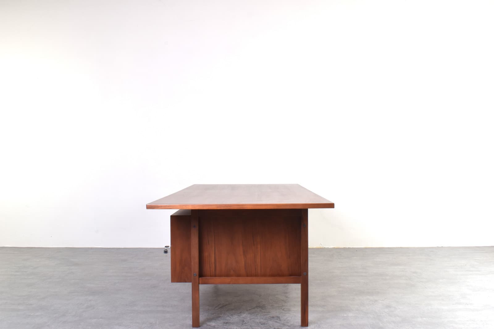 Desk, brown walnut, Denmark, 1970s - 319098
