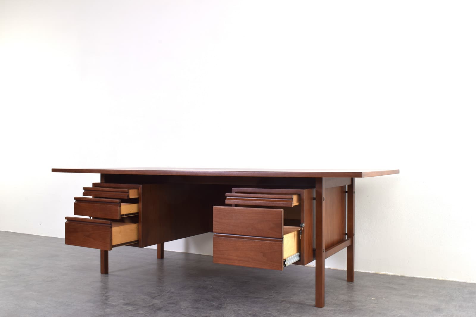 Desk, brown walnut, Denmark, 1970s - 319103