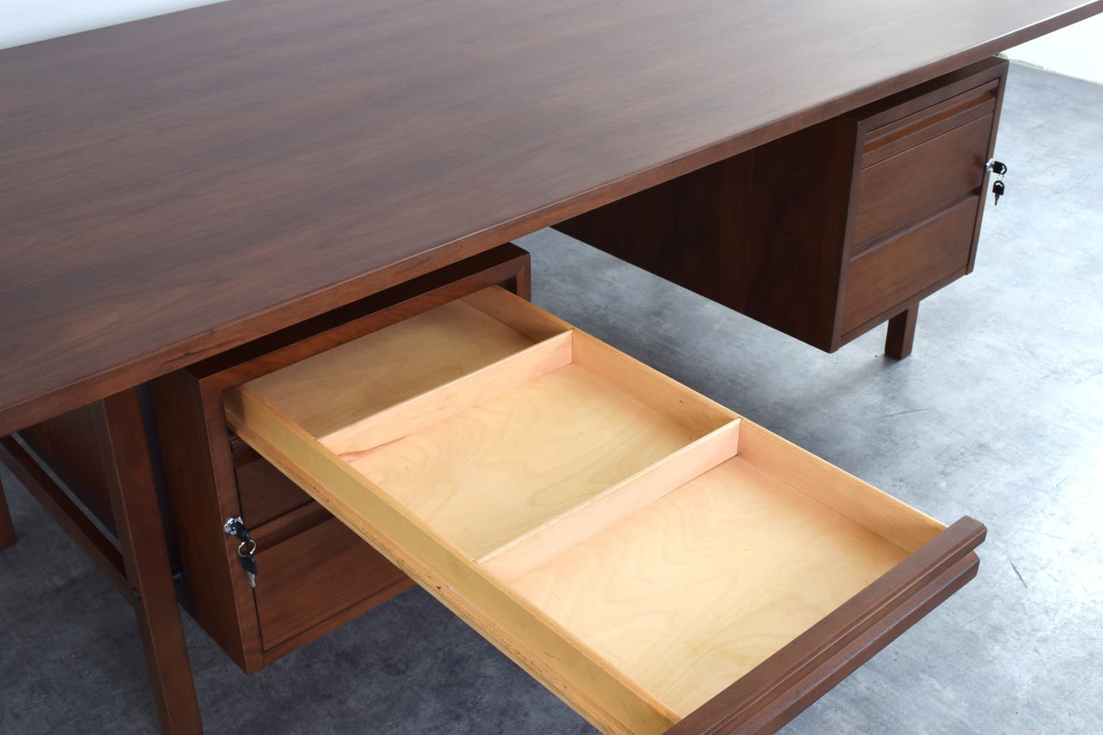 Desk, brown walnut, Denmark, 1970s - 319106