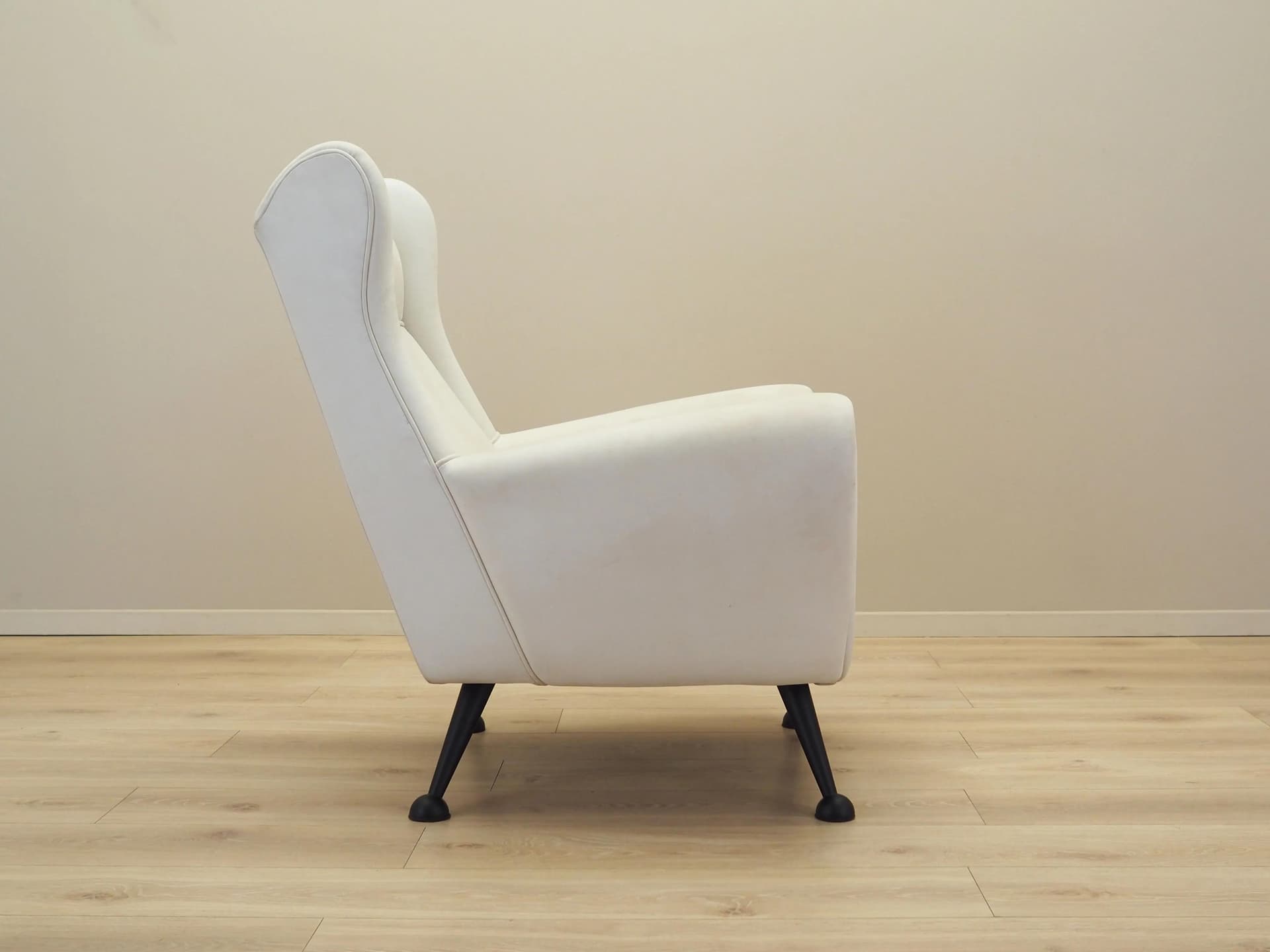 Lounge armchair, ivory white leather, black metal, Italy, 1980s. - 23658