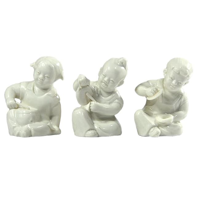 Set of three figurines, classic, cream porcelain, China, 1960s. - DIMENSION