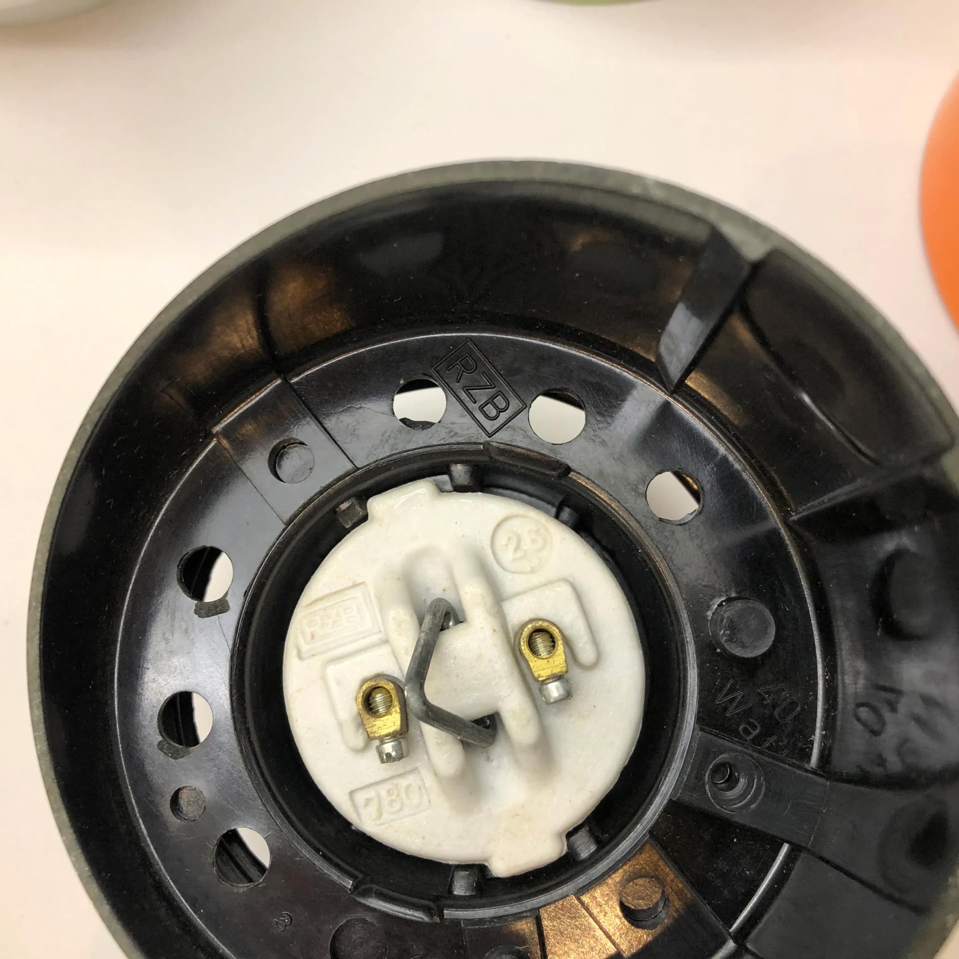 Multikolorowe, modernistyczne kinkiety ścienne z opalowym szkłem, RZB, Niemcy, lata 70. - 23891