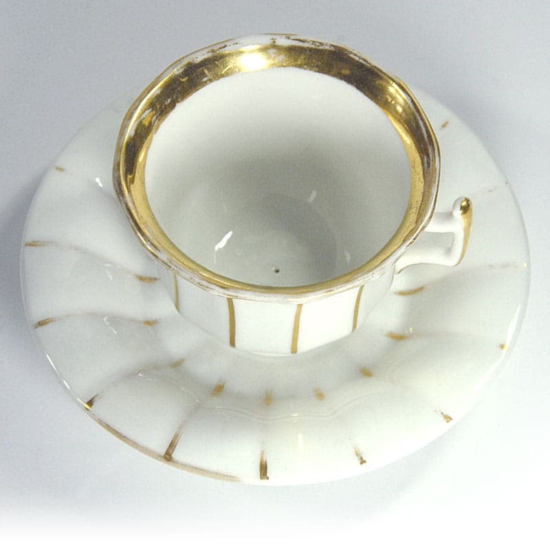 Filiżanka ze spodkiem Biedermeier, biała, porcelana, złocona, Francja, XIX wiek - 320695