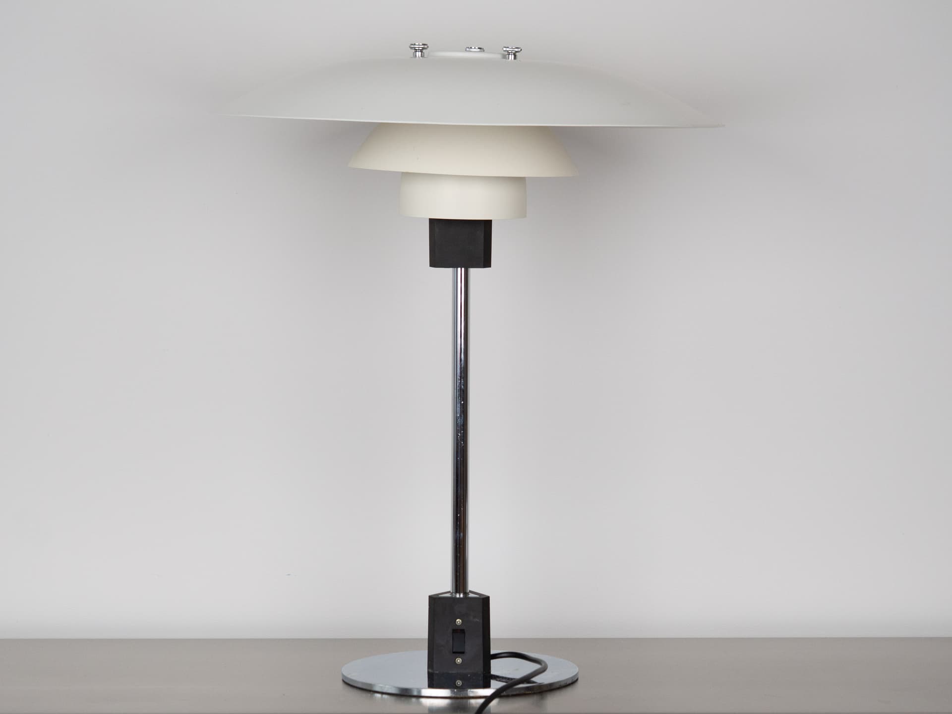 Table lamp PH 4/3, white metal, silver chrome, by P. Henningsen, Louis Poulsen, Denmark, 1970s. - 320377