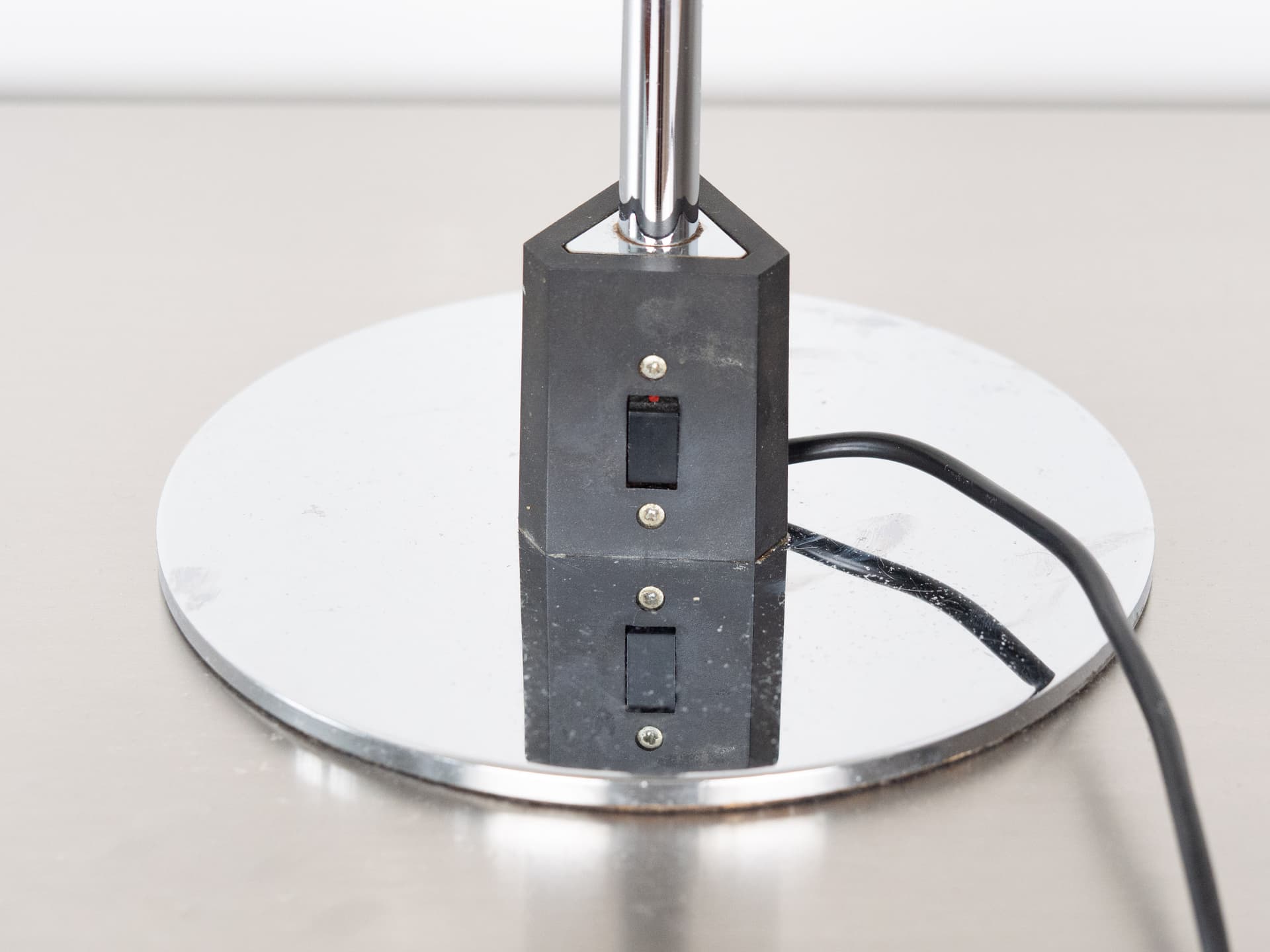 Table lamp PH 4/3, white metal, silver chrome, by P. Henningsen, Louis Poulsen, Denmark, 1970s. - 320378