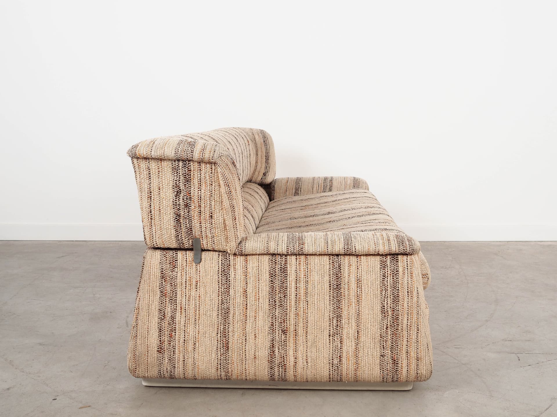 Sofa trzyosobowa, tkanina multikolor, drewno, Saporiti, Włochy, lata 60. - 320479