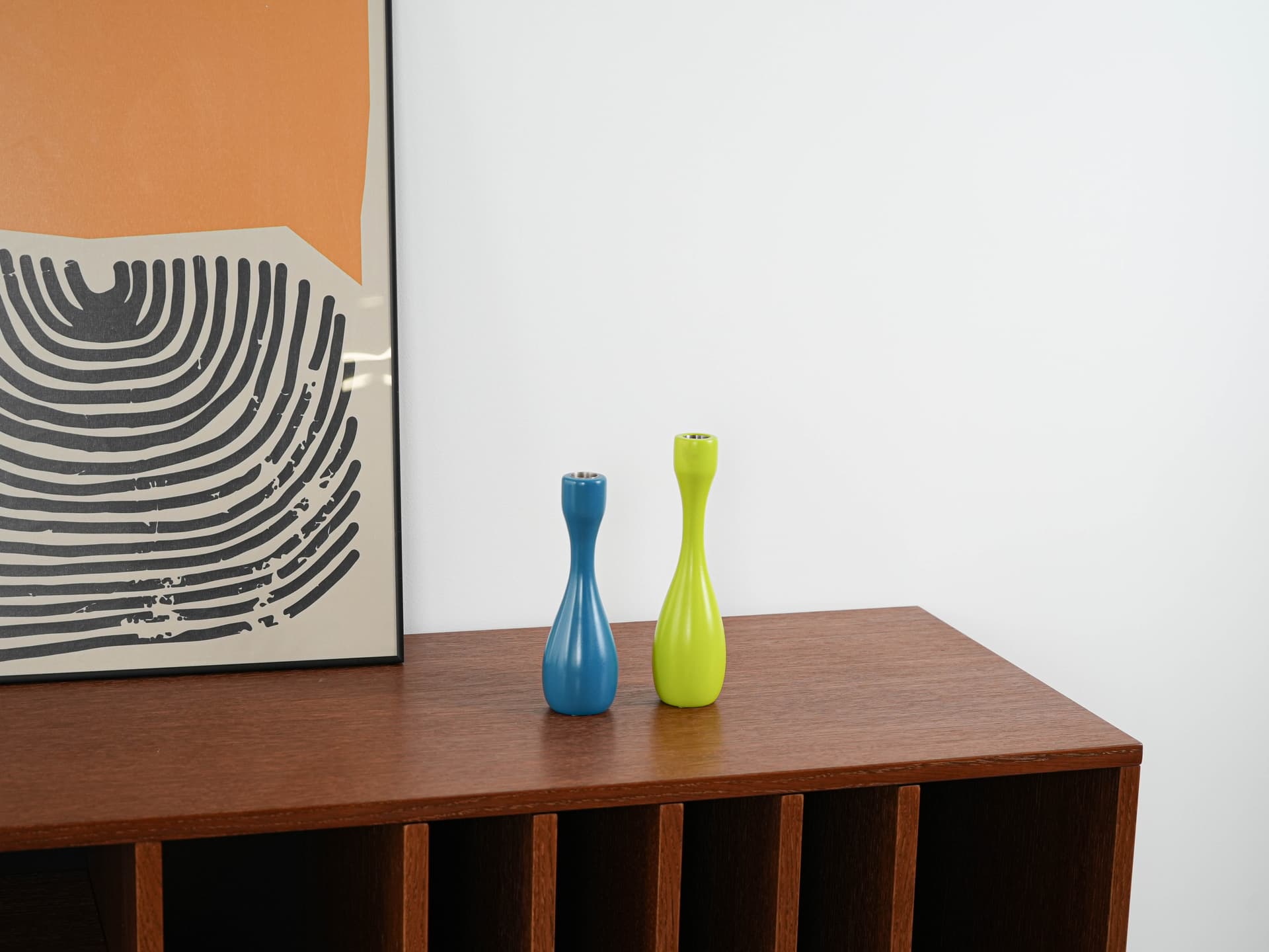 Candlestick, blue enamelled wood, silver metal, Denmark, 1970s. - 321152