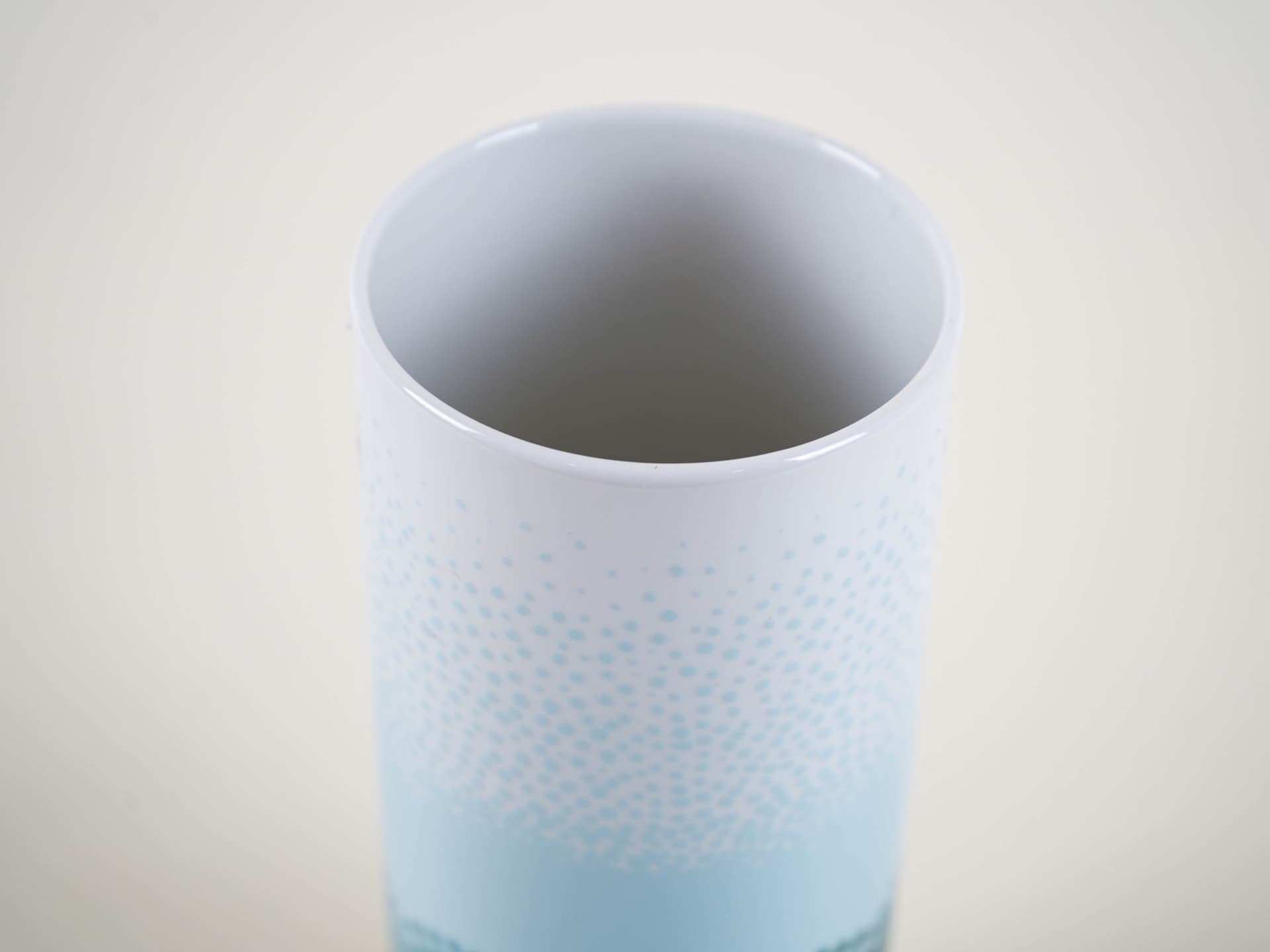 Vase, white porcelain, by A. Pozzi, decor by I. Rabuzin, Rosenthal, Germany, 1970s. - 321302