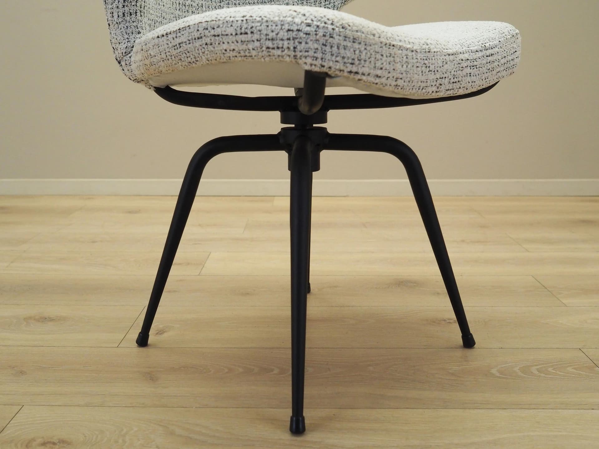 Swivel armchair, white fabric, black metal, Italy, 1970s - 24306