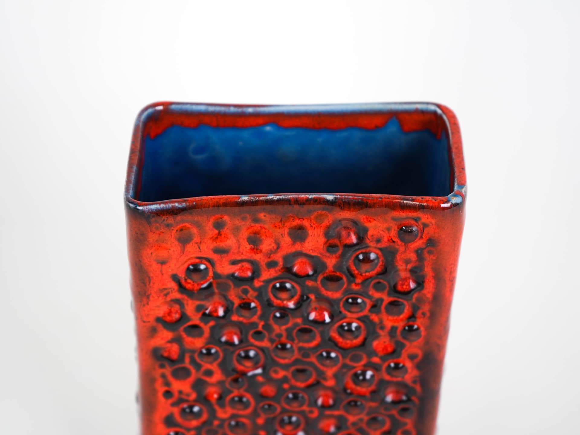 Vase Fat Lava, red black ceramics, Germany, 1960s. - 322080