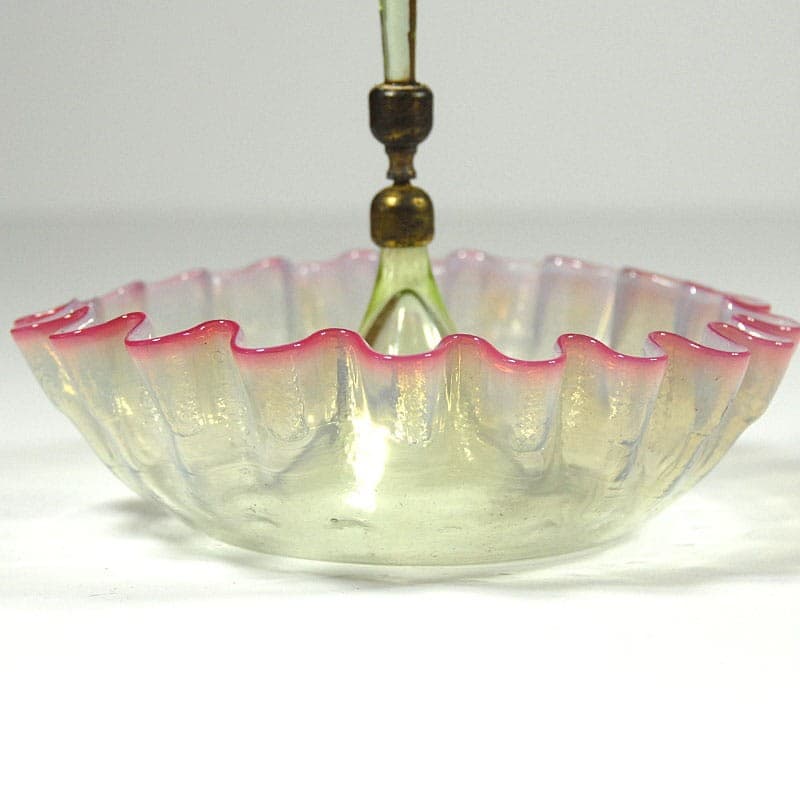 Vase-Centerpiece, opalescent white pink glass, France, 19th c. - 323865
