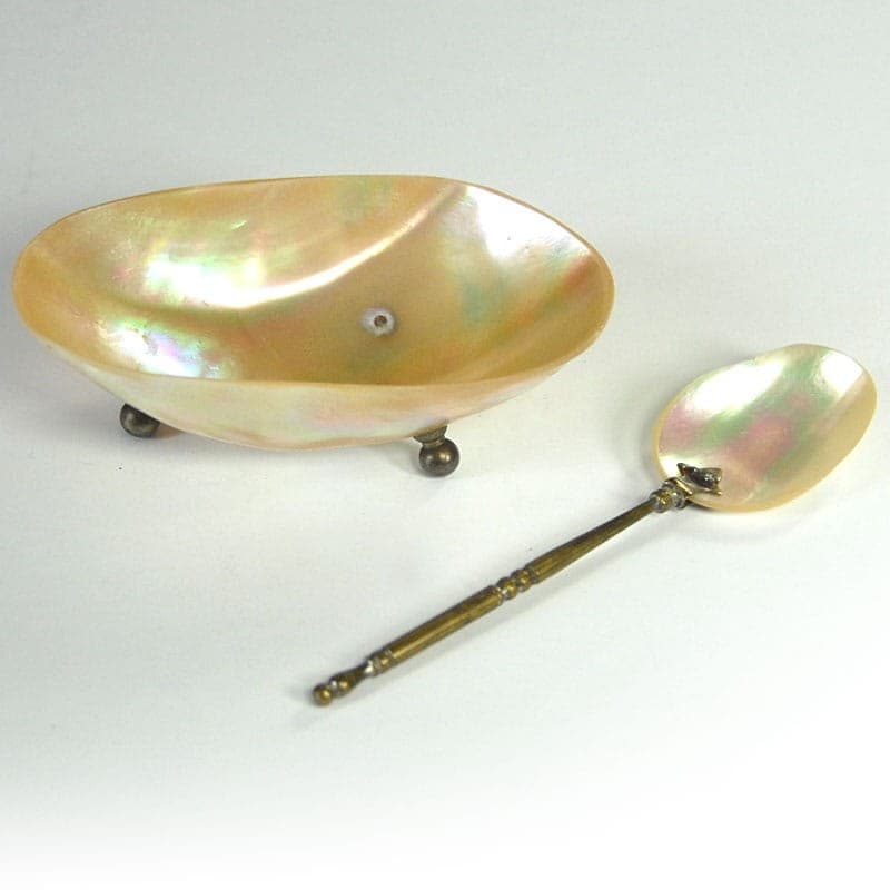 Miseczka do kawioru, kremowo-perłowy, masa perłowa, metal, przełom XIX/XX wieku - 323731