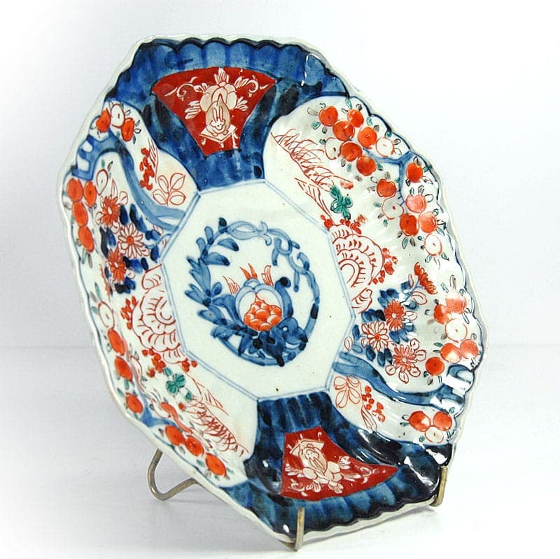 Patera Imari, ceramika biała niebieska czerwona zielona, Japonia, początek XX w. - 324494