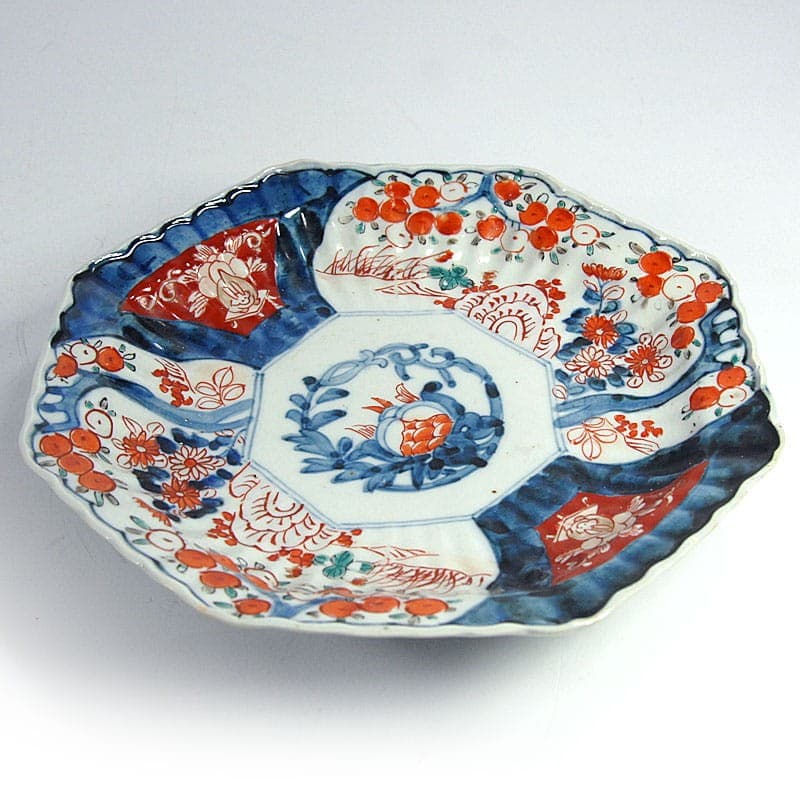 Patera Imari, ceramika biała niebieska czerwona zielona, Japonia, początek XX w. - 324491