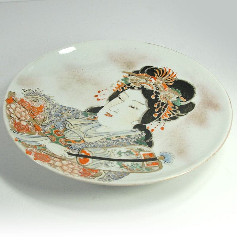 Talerz dekoracyjny Meiji, kremowy wielokolorowy, porcelana, Japonia, przełom XIX/XX w. - 324480