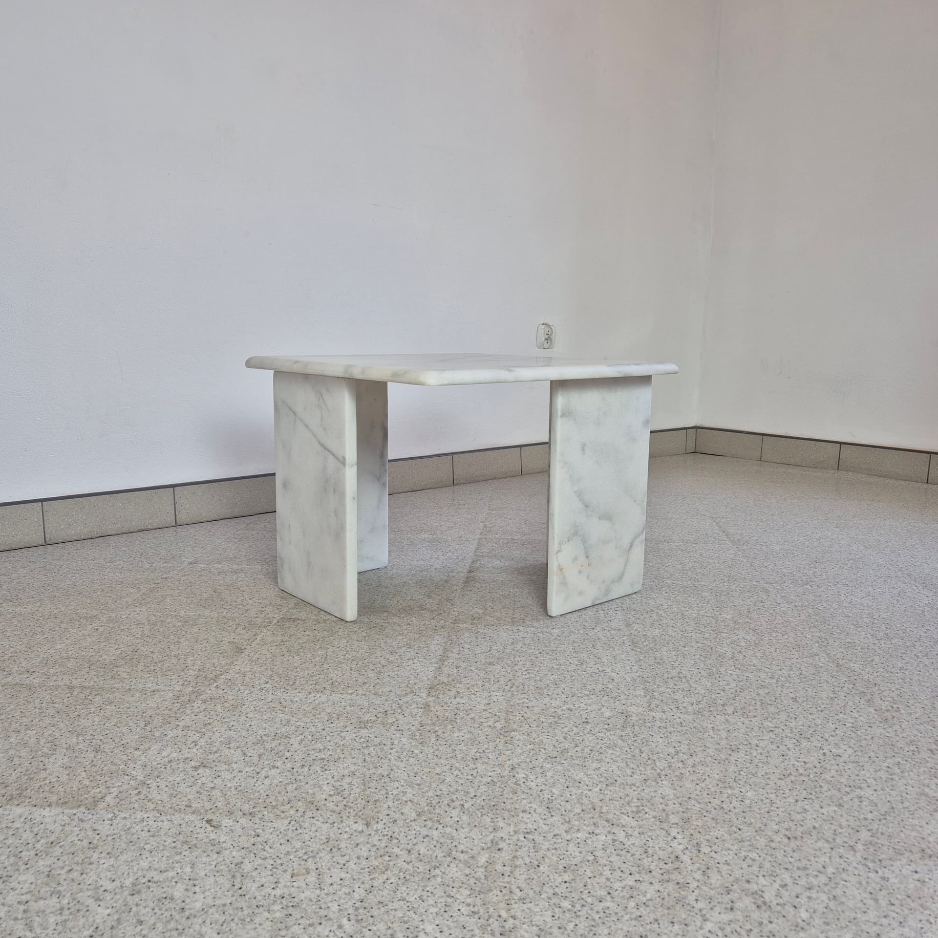 Stolik kawowy Bianco Carrara, marmur biały-szary, Włochy, lata 80. - 324212