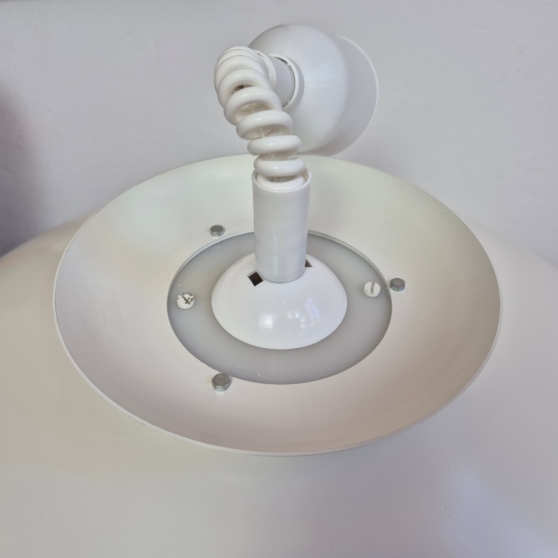 Lampa wisząca piętrowa, biała kremowa, metal, Dania, lata 60. - 324235