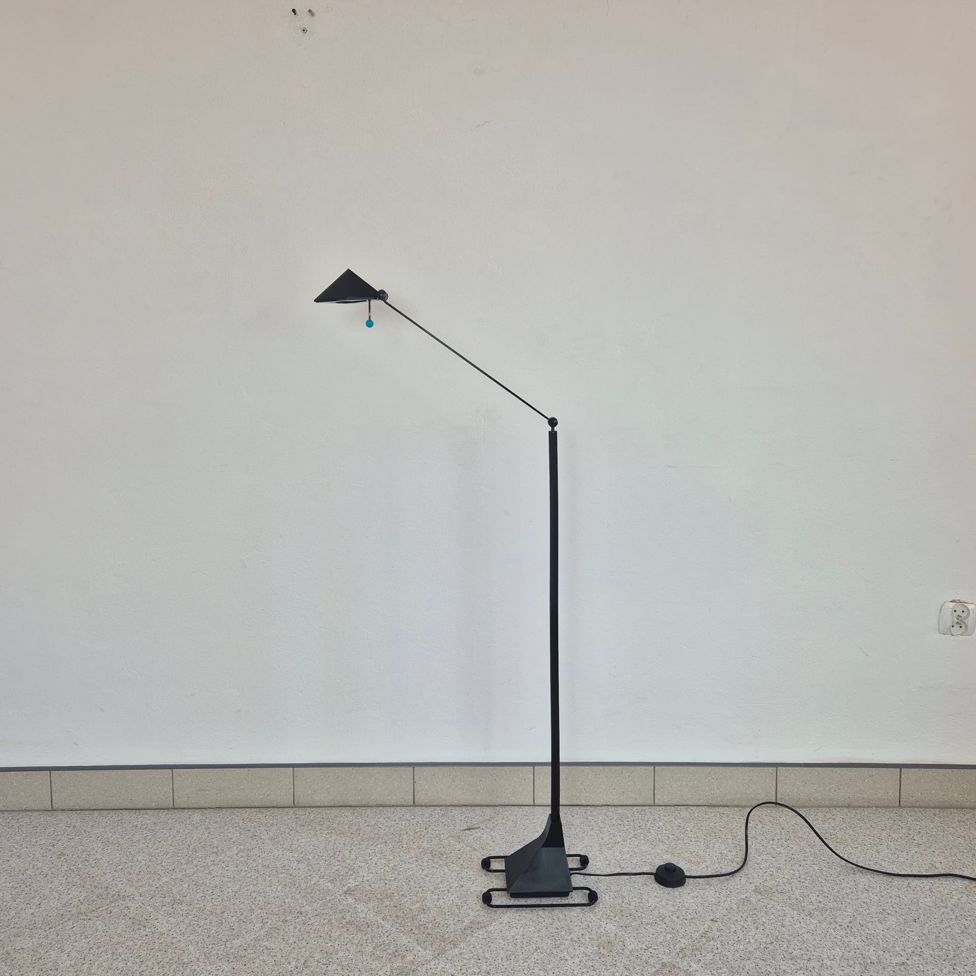 Lampa podłogowa Memphis, metal czarny zielony, Niemcy, lata 80. - 324316