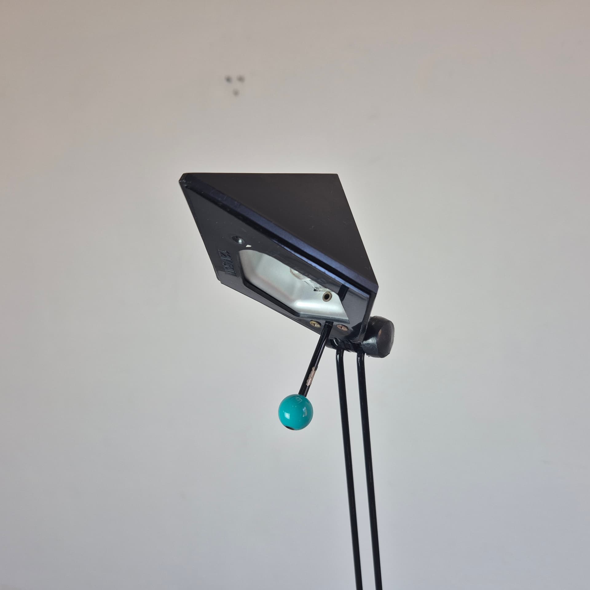 Lampa podłogowa Memphis, metal czarny zielony, Niemcy, lata 80. - 324317