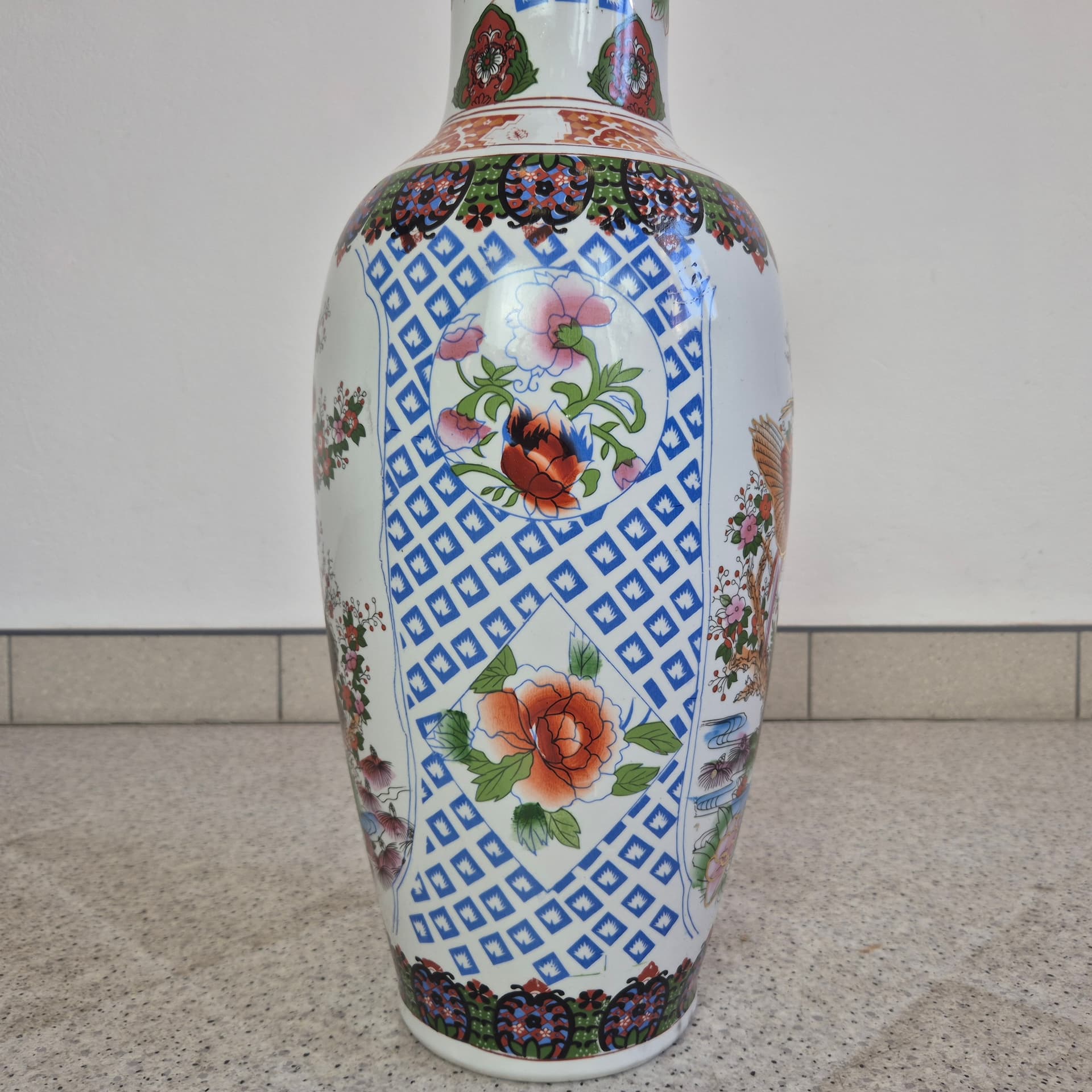 Decorative vase, paradise bird motif, white multicolor porcelain, China, 1980s. - 324358