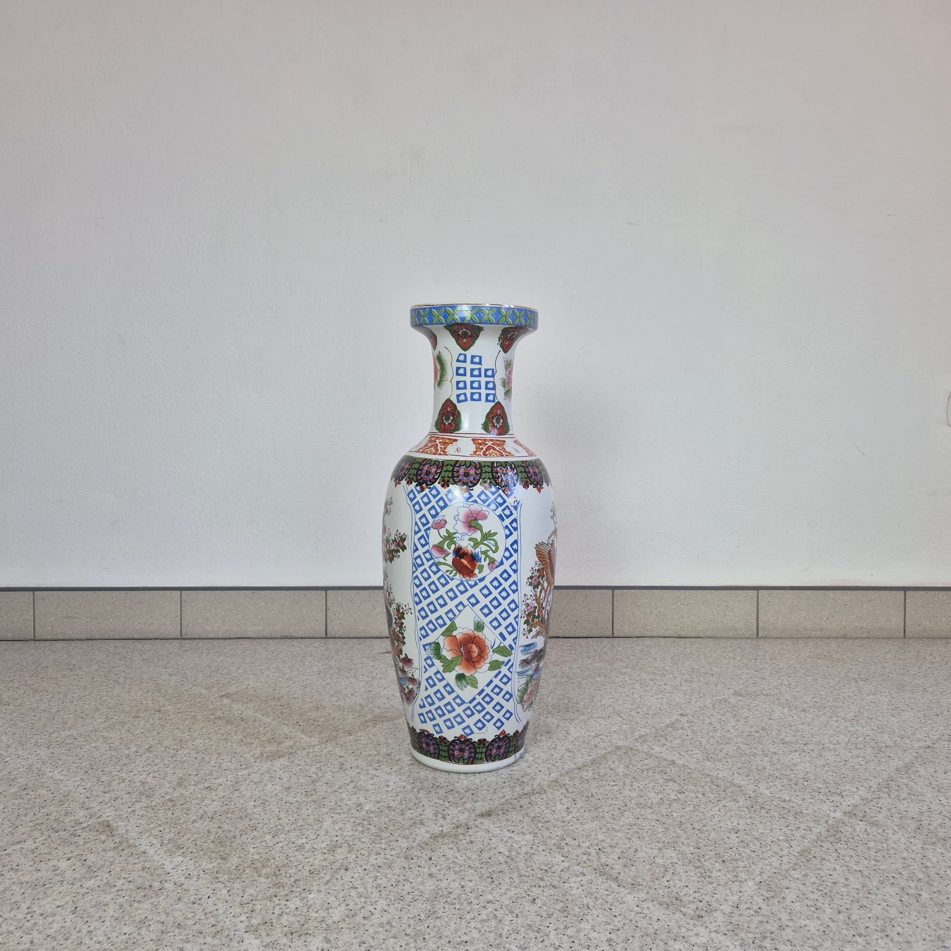 Decorative vase, paradise bird motif, white multicolor porcelain, China, 1980s. - 324363