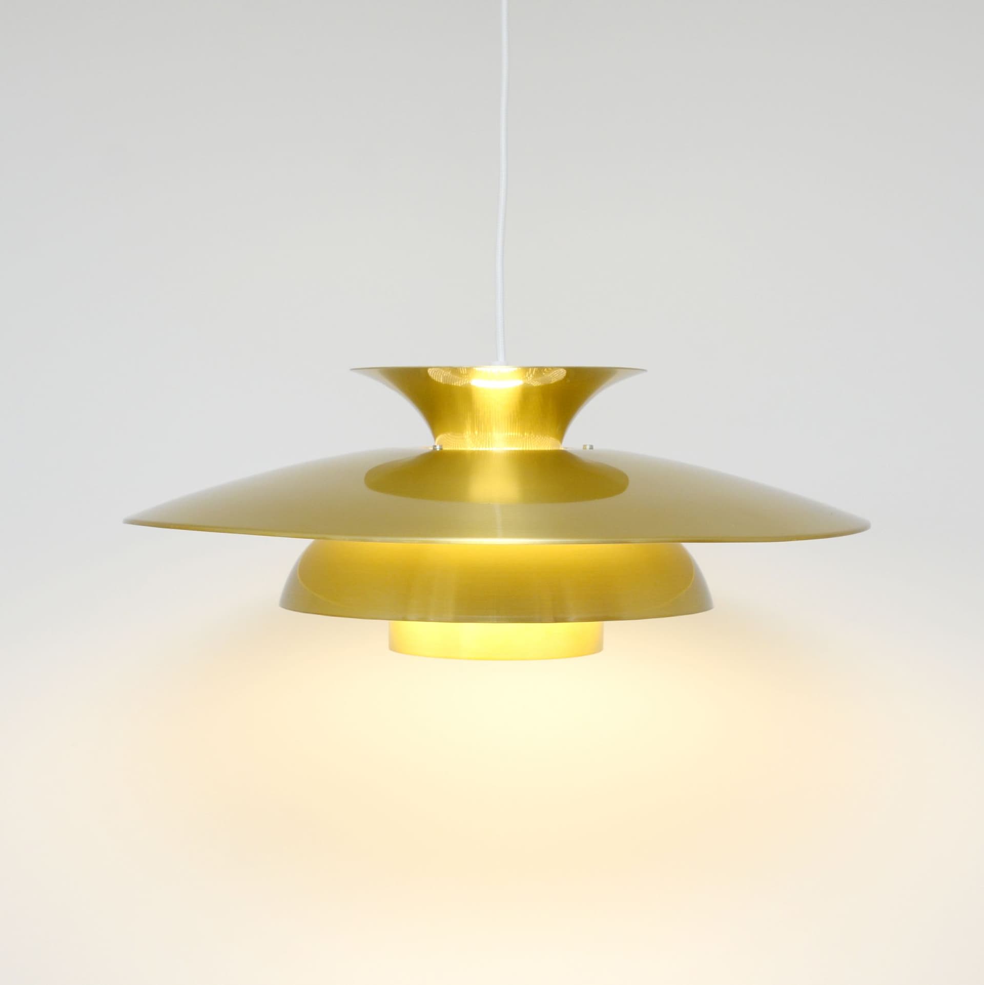 Pendant light, gold white, aluminum, Denmark, 1970s. - 324835