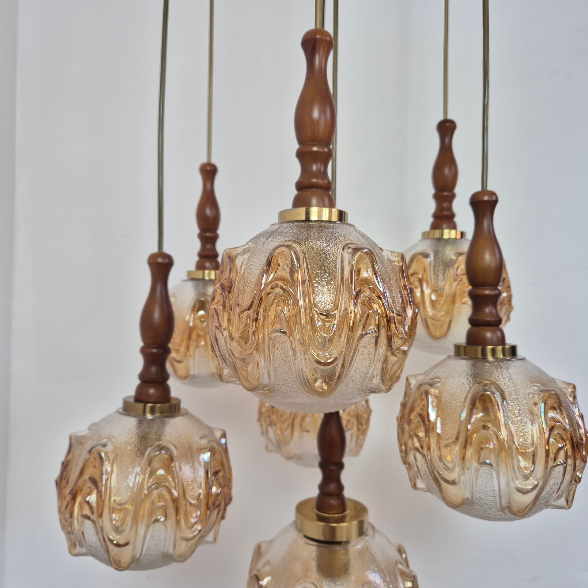 Cascading pendant lamp, honey glass, walnut, brass, Germany, 1960s. - 324945