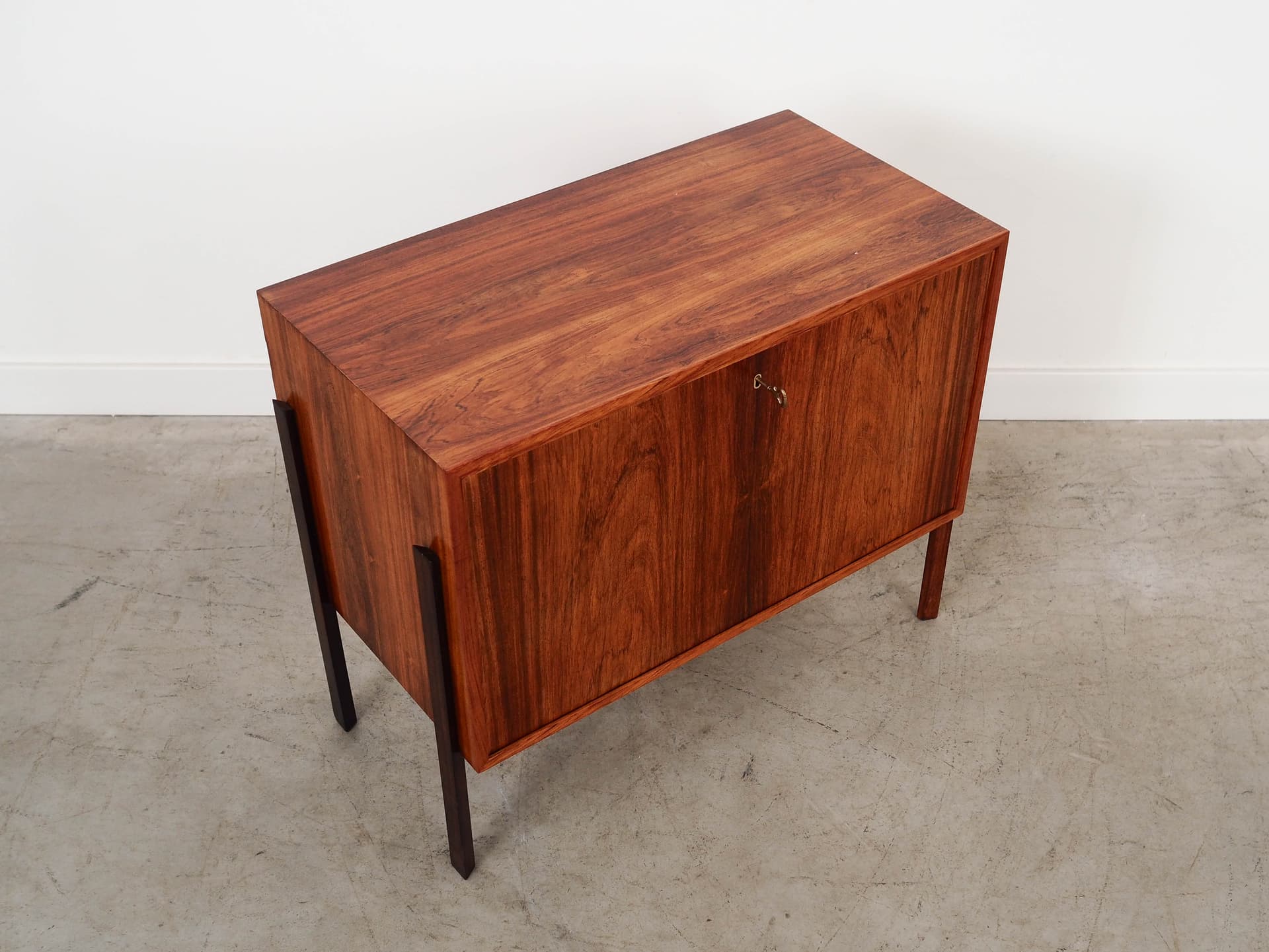 Bar cabinet, brown rosewood, Denmark, 1970s. - 325034